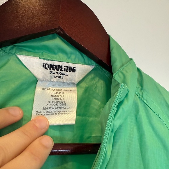 Pearl Izumi Lightweight Green Windbreaker Jacket: cycling, biking, athletic - Picture 3 of 5